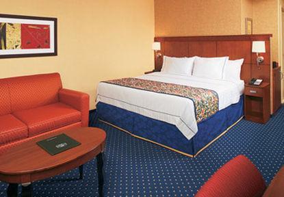 Courtyard By Marriott West/hilliard 3*