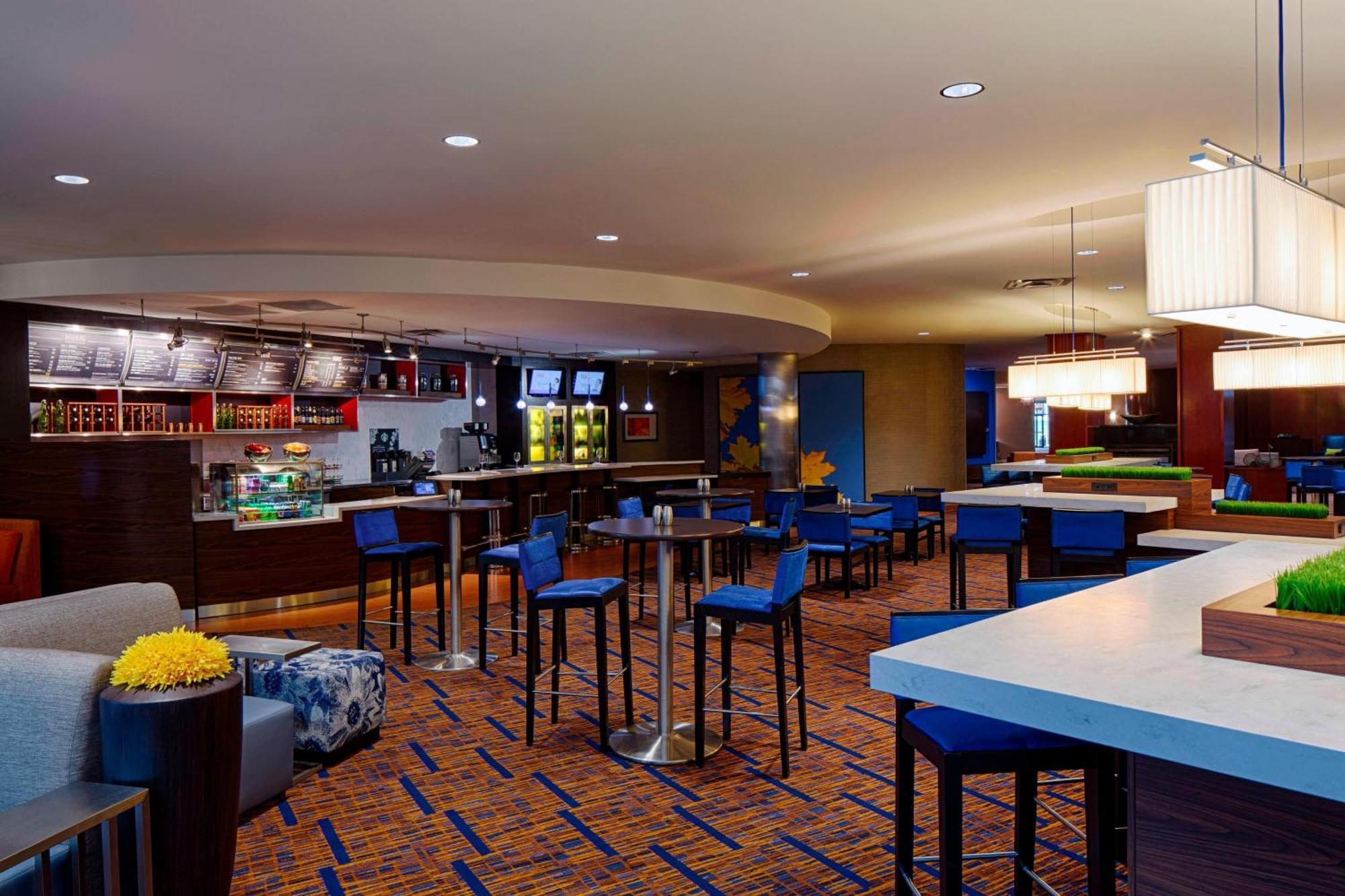 Courtyard By Marriott West/hilliard 3* Columbus