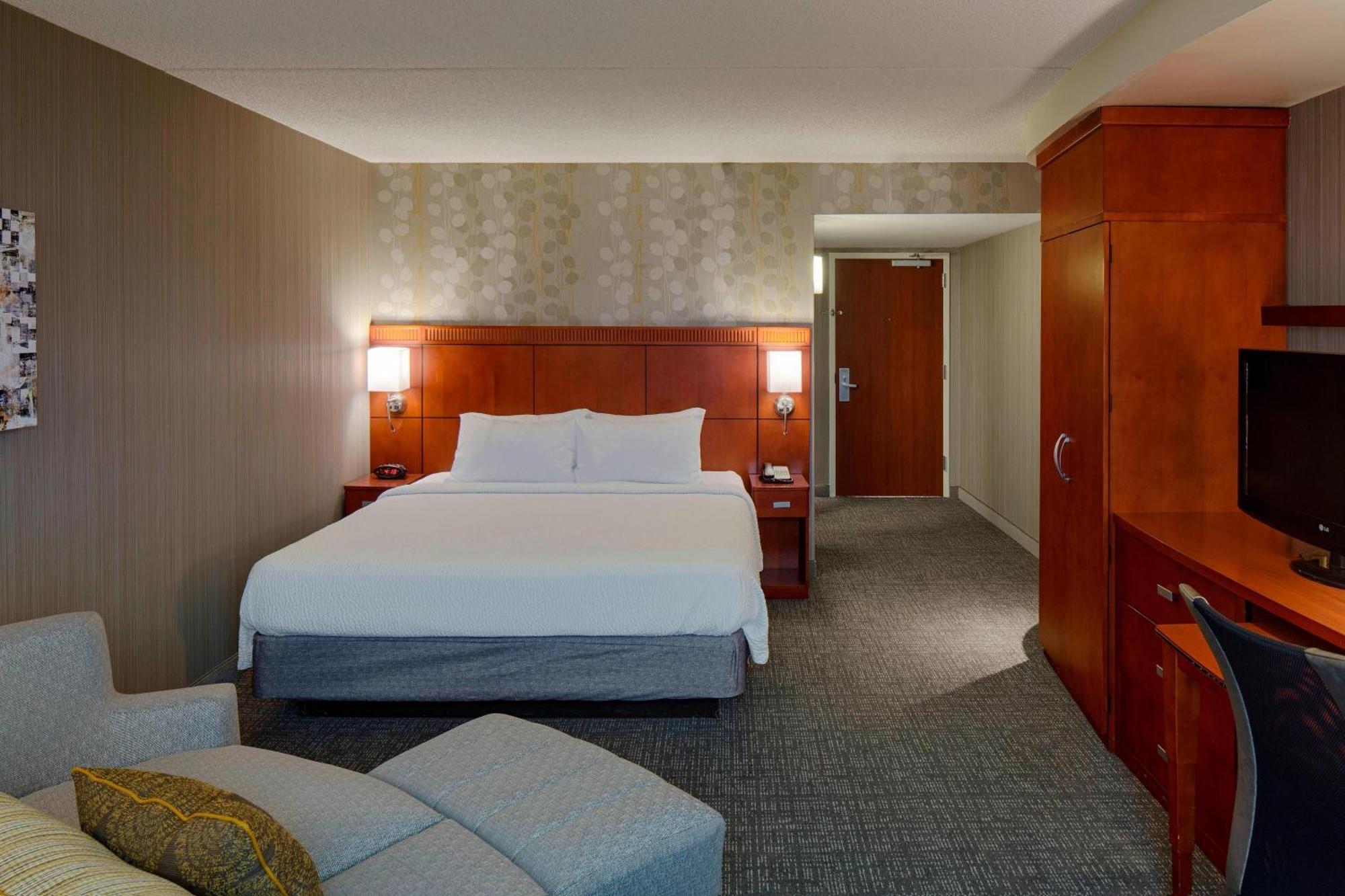 Courtyard By Marriott West/hilliard Hotel