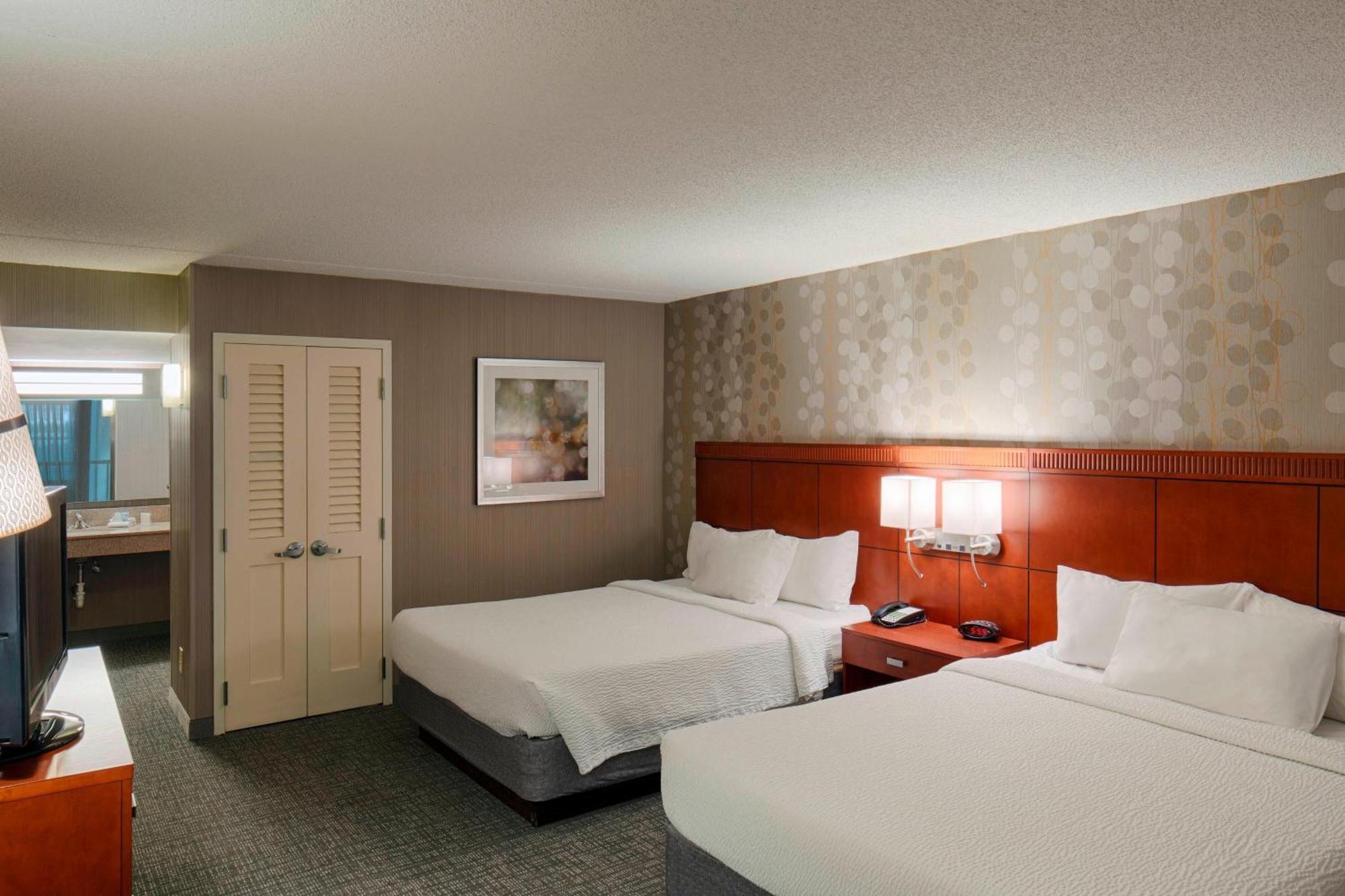 Courtyard By Marriott West/hilliard
